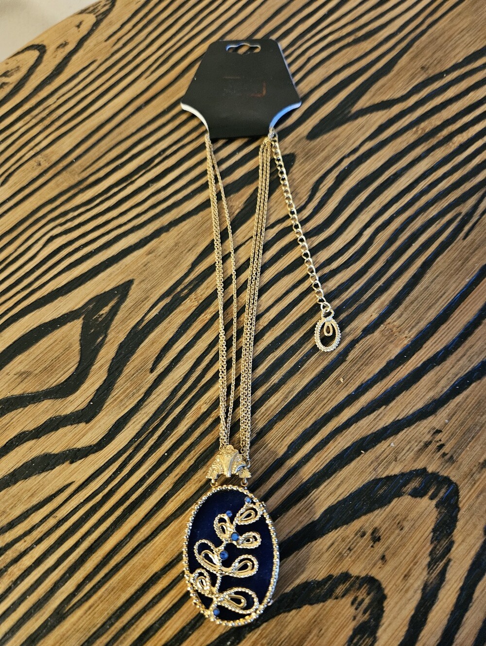 SORRELLI GOLD-TONE BLUE OVAL PENDANT NECKLACE